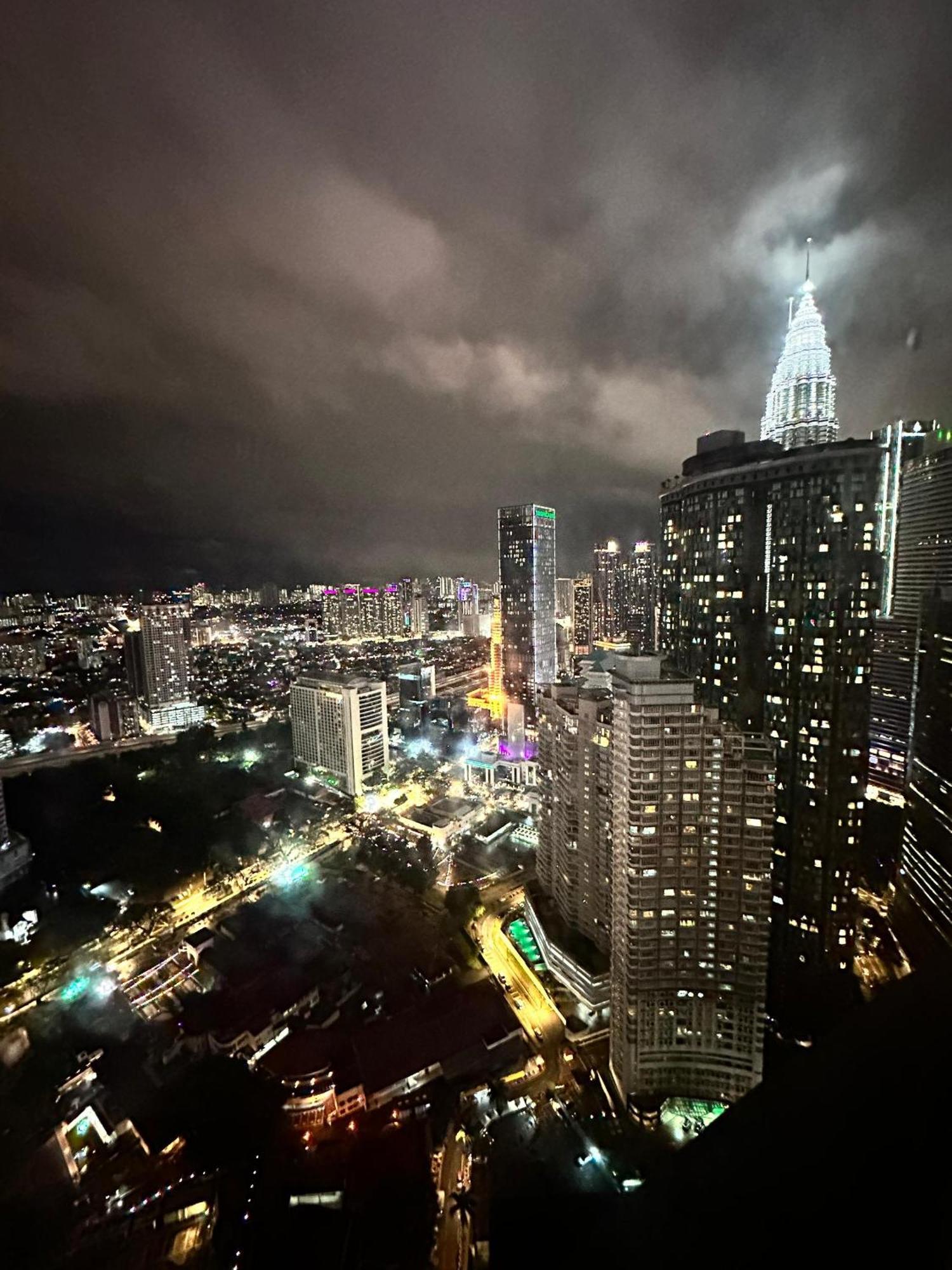Vortex Hotel Suites Klcc At Kuala Lumpur City Center Экстерьер фото